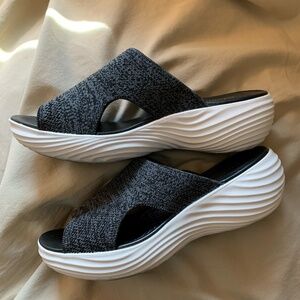 Clarks Cloudsteppers knit 'Marin Coral' slide sandals